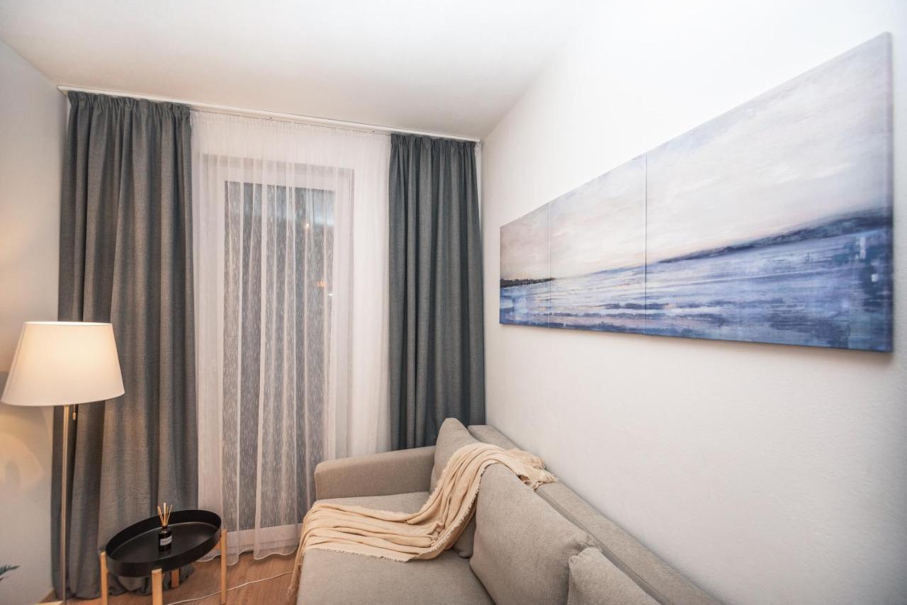 City Center Apartment - Modern & Elegant Bratislava Exterior foto